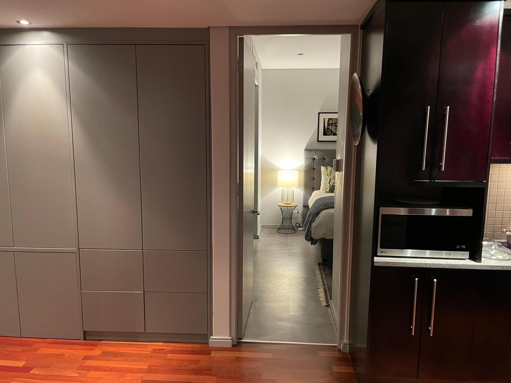 Apartment Cartwrights *